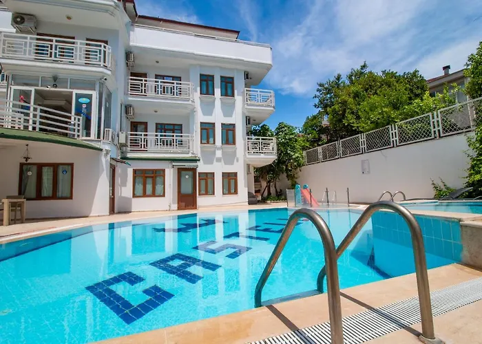 Castello Hotel & Aparts