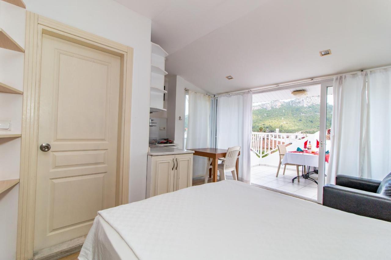 Castello & Aparts Hotel 3*