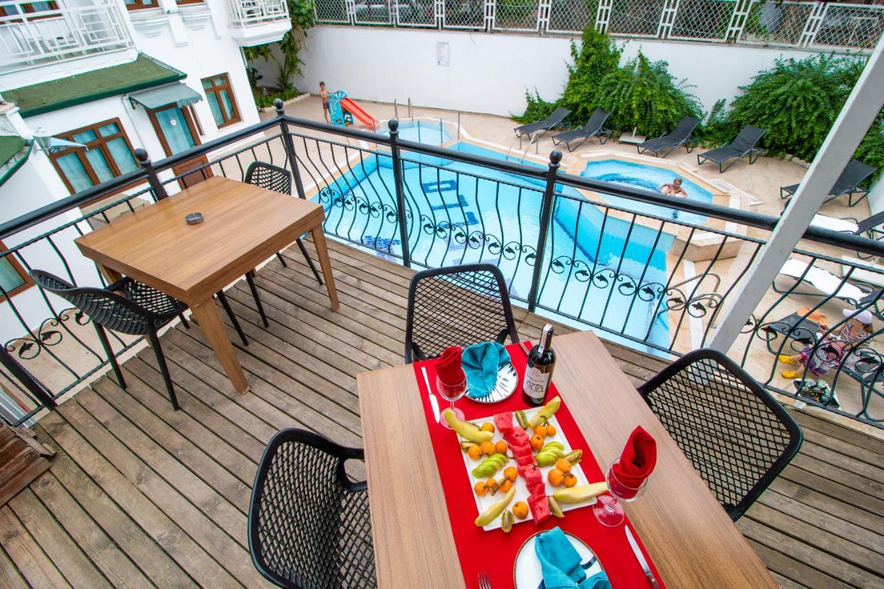 Castello & Aparts Hotel 3*